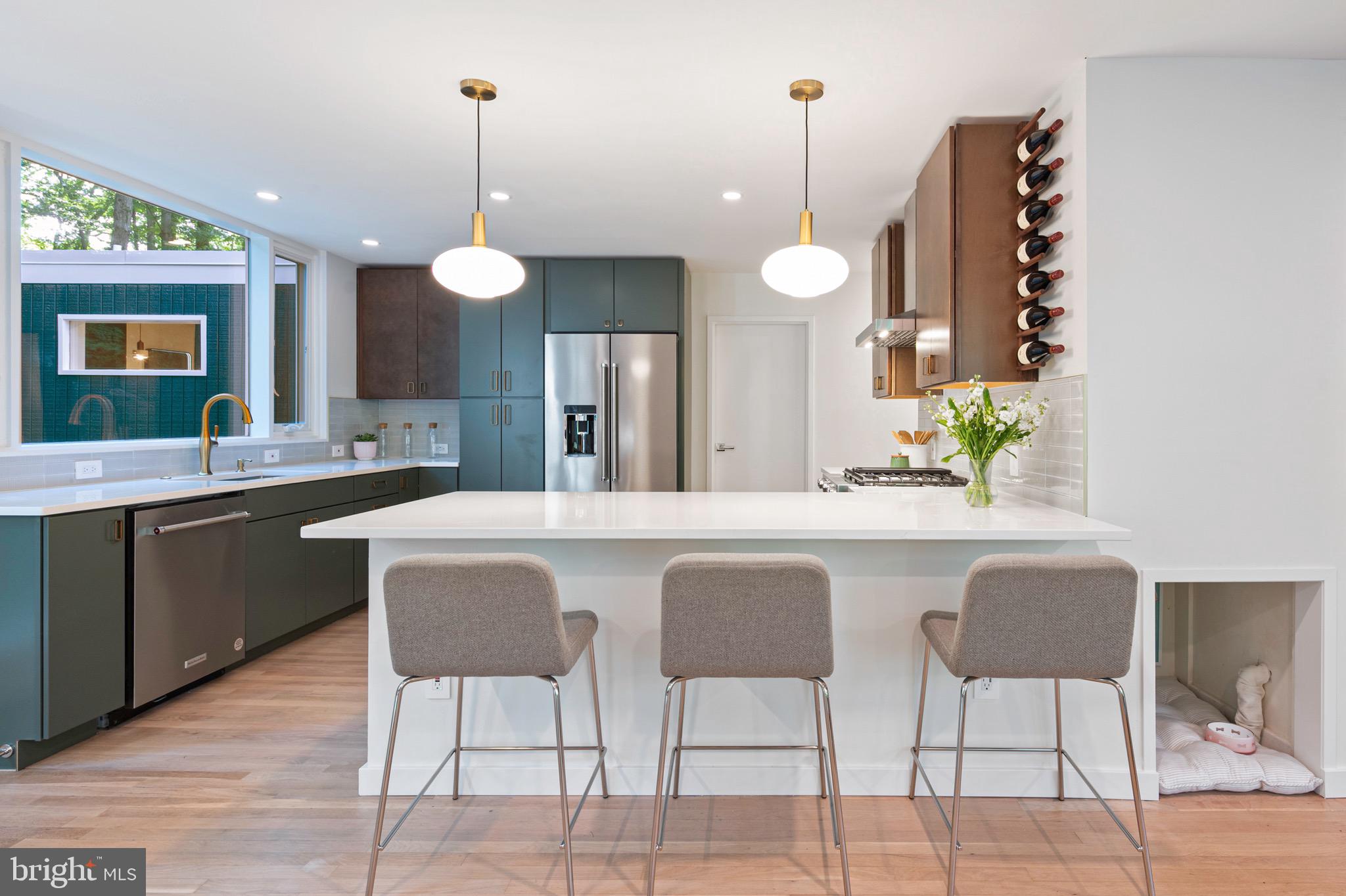 HOLLIN HILLS - Residential