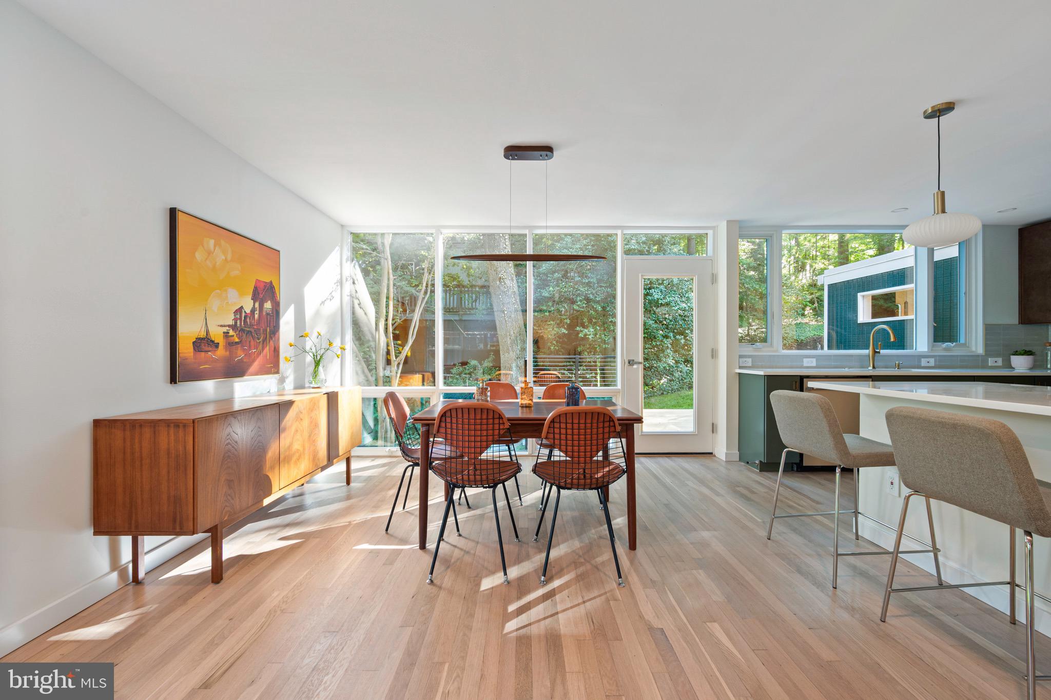 HOLLIN HILLS - Residential