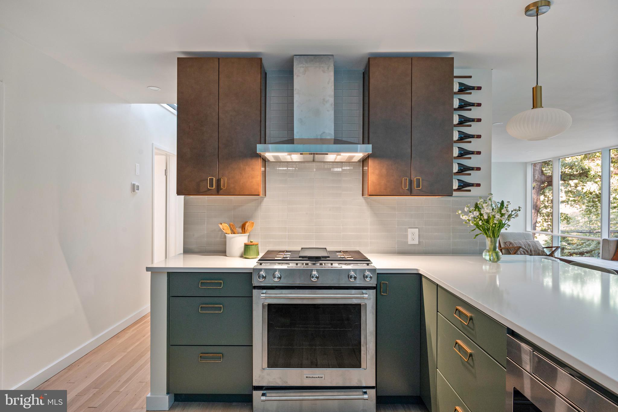 HOLLIN HILLS - Residential