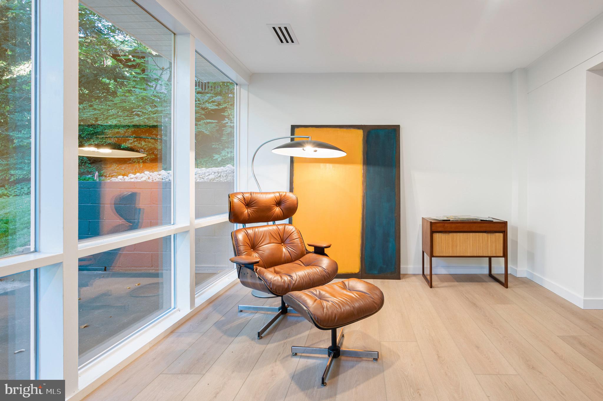 HOLLIN HILLS - Residential