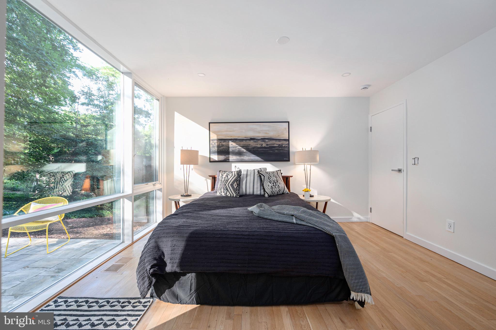 HOLLIN HILLS - Residential