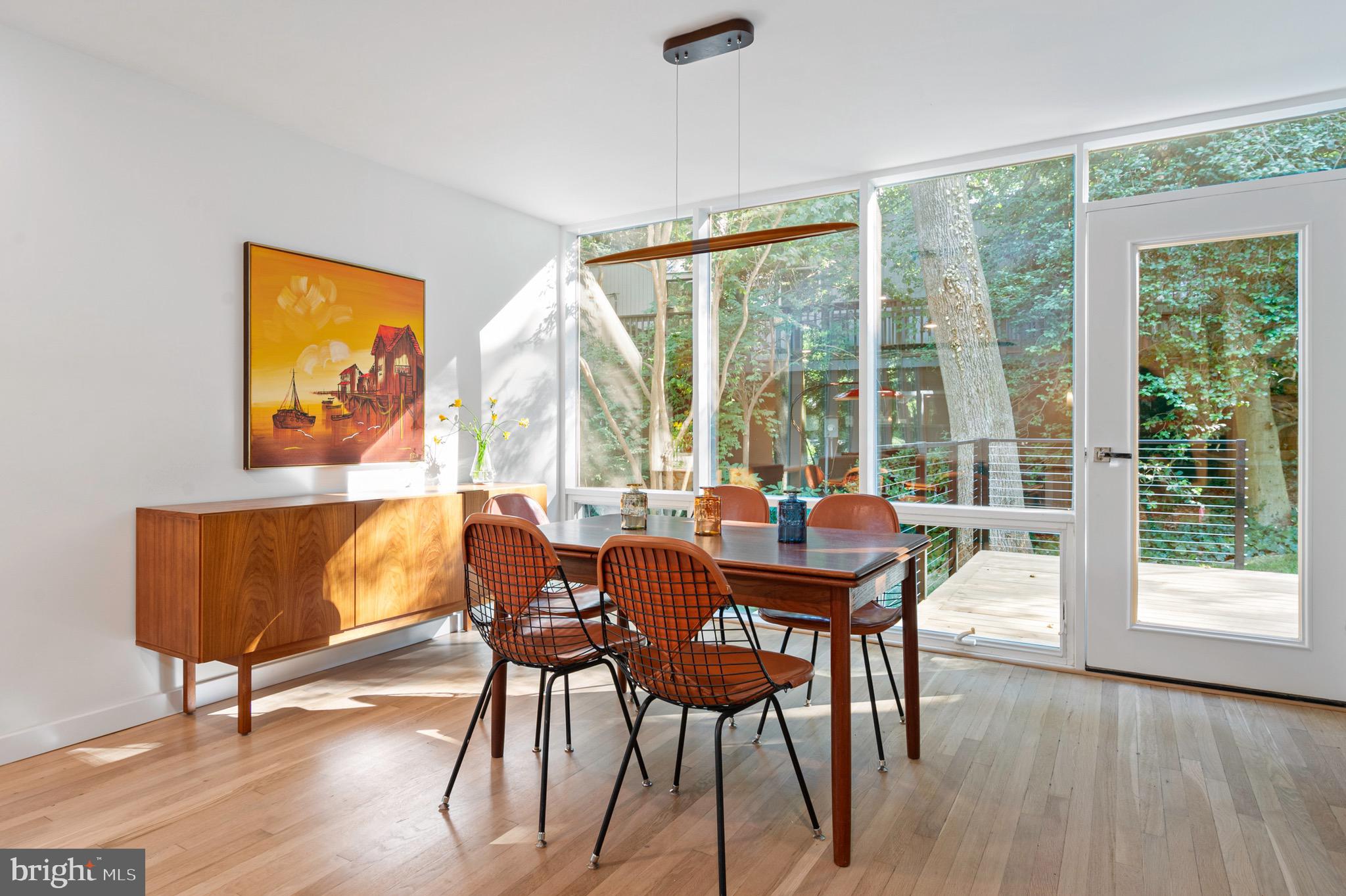 HOLLIN HILLS - Residential