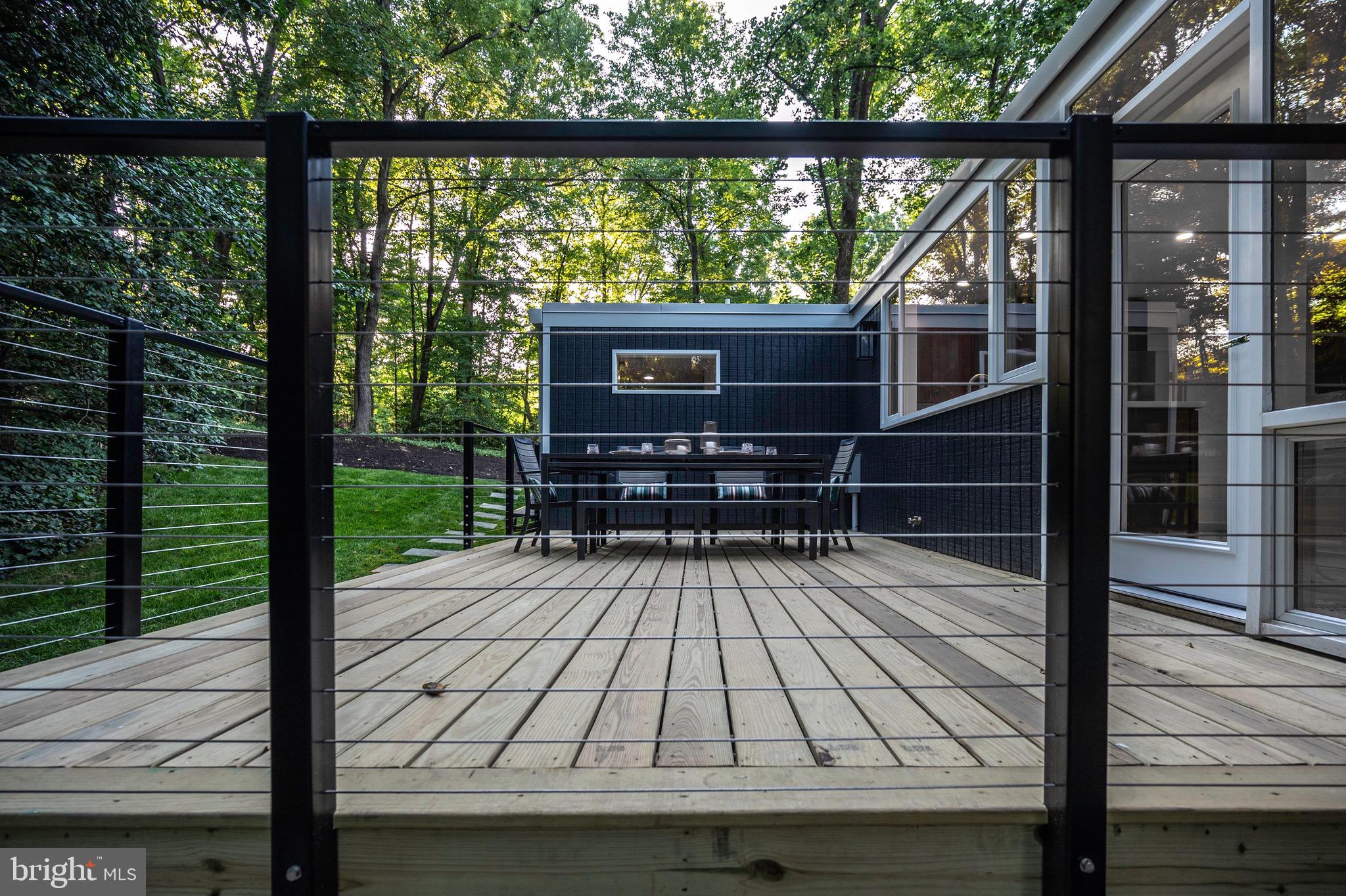 HOLLIN HILLS - Residential