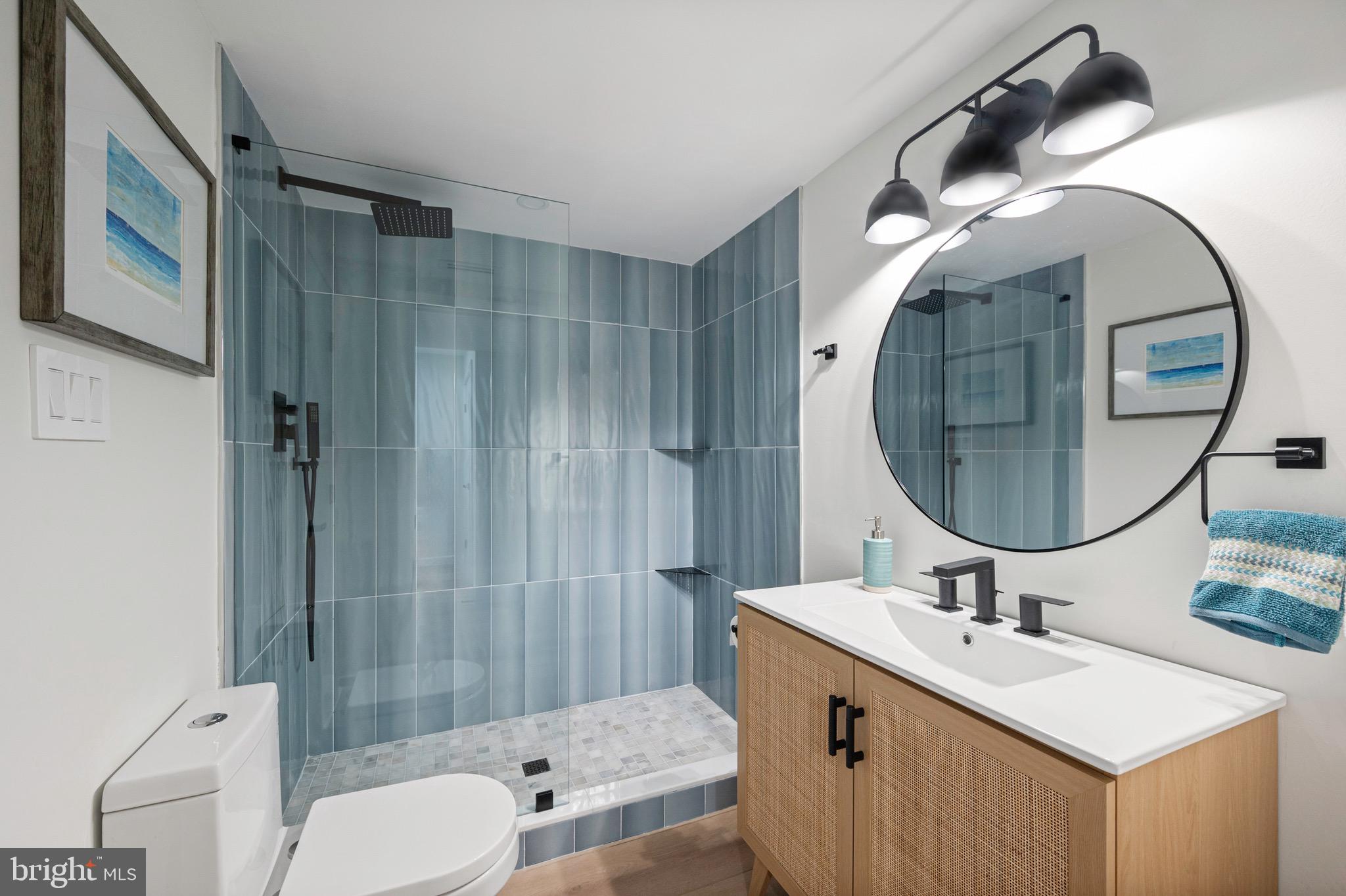 HOLLIN HILLS - Residential