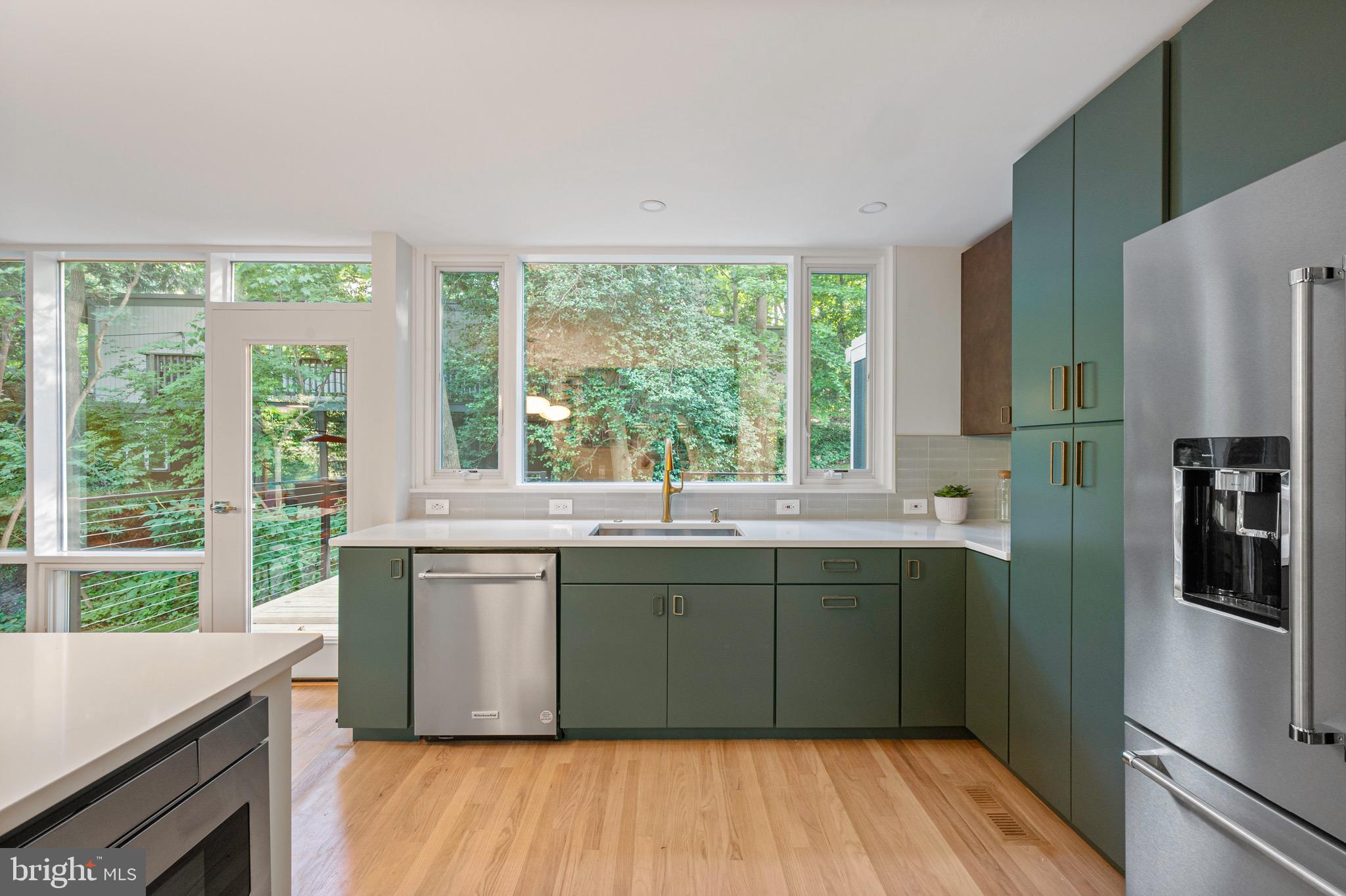 HOLLIN HILLS - Residential