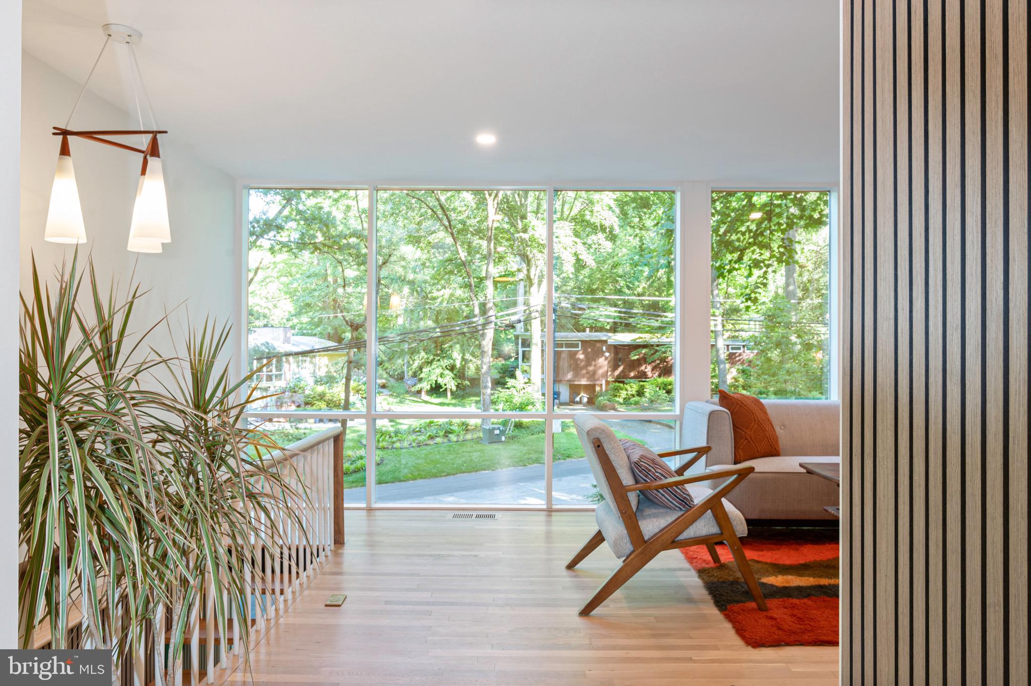 HOLLIN HILLS - Residential