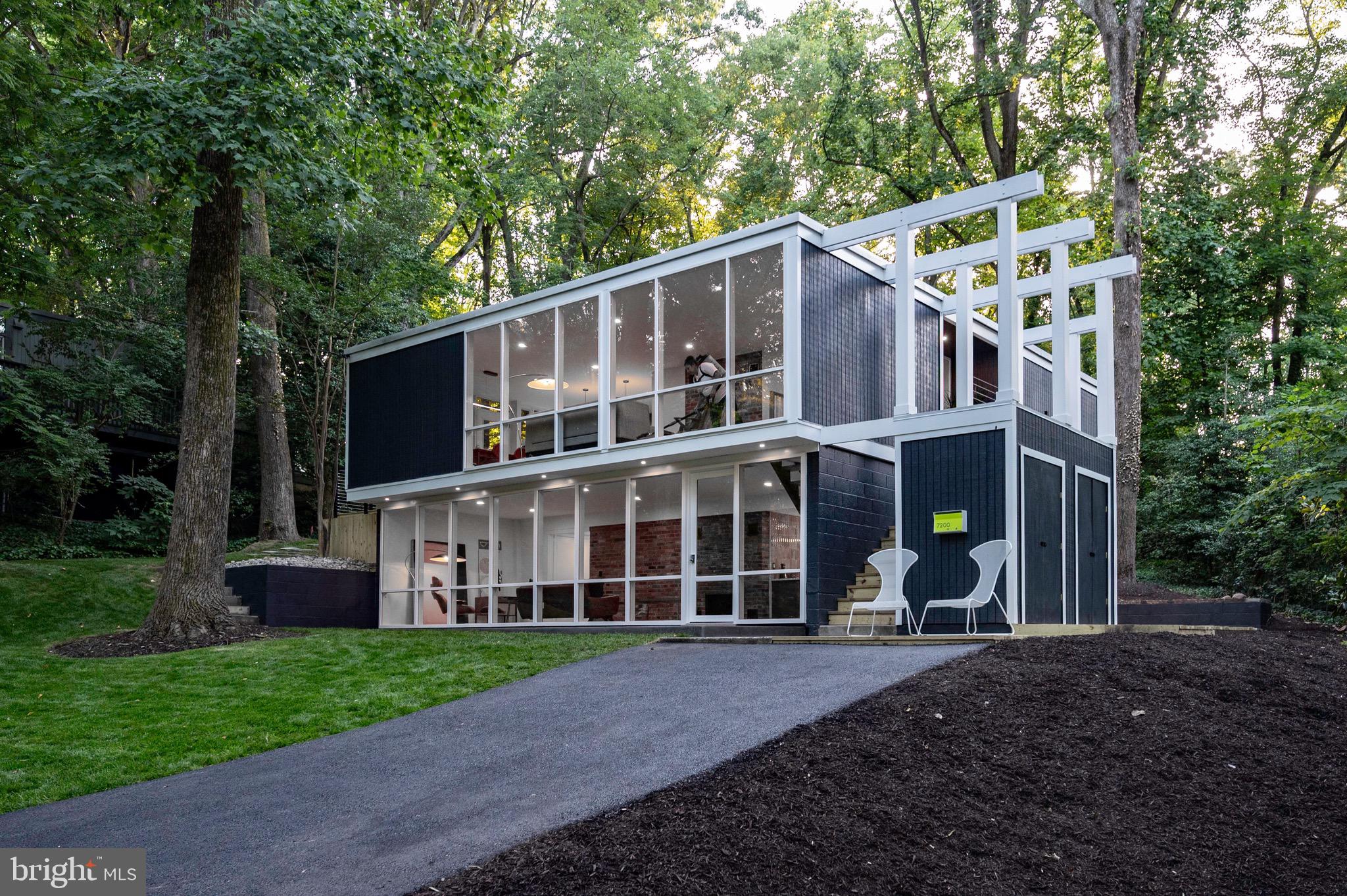 HOLLIN HILLS - Residential