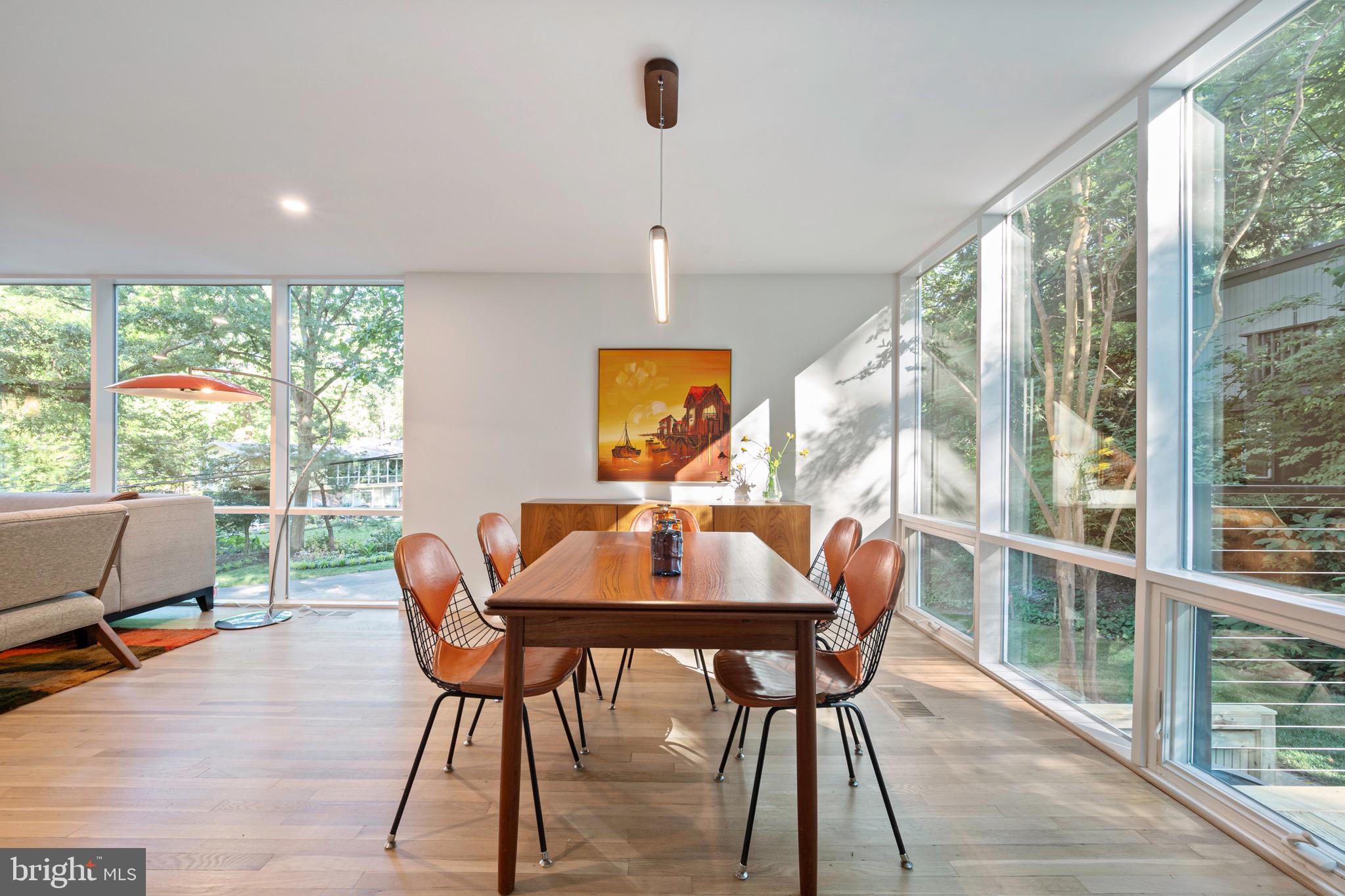 HOLLIN HILLS - Residential