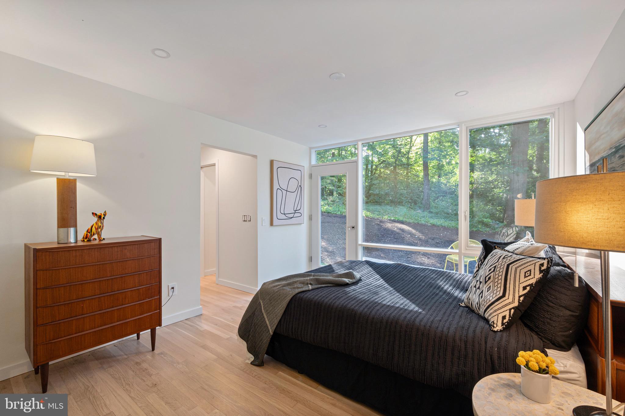 HOLLIN HILLS - Residential