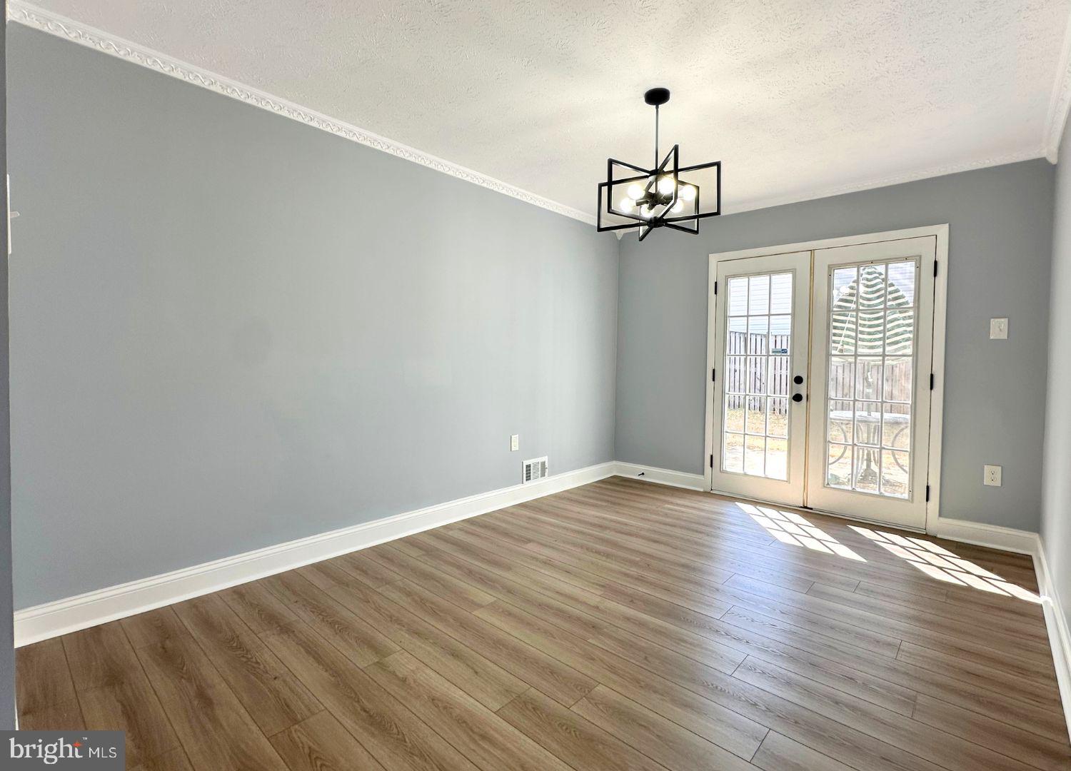 THE PROVINCES - Residential