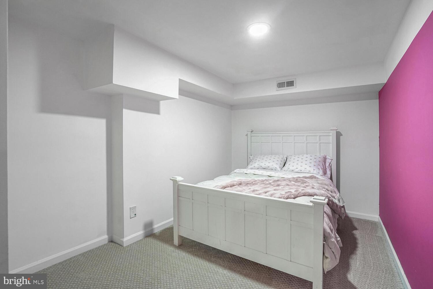 CONGRESSIONAL COUNTRY CLUB ESTATES - Residential