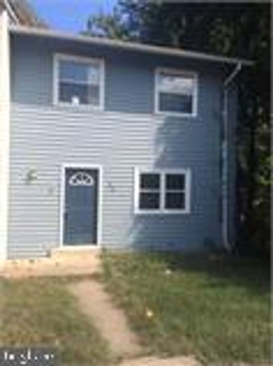 This 3 bedroom 2 full bath & 2 half bath end unit townhouse has 3 levels! Feel right at home in this amazingly convenient location in Stafford. Large living and dining area with hardwood floors and 3 good sized bedrooms with a Master Suite. The basement is equipped for leisure activities with a wreck room, bathroom, and laundry area. The large fenced backyard is perfect for family gatherings or relaxing with a large deck off of the living room and wooded views. A commuters dream! Close to I95, Rt 1, Quantico, shopping, dining, parks, and more!