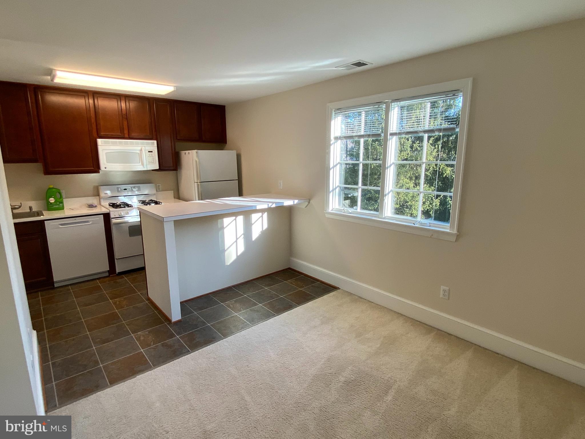 7805B ACCOTINK PLACE