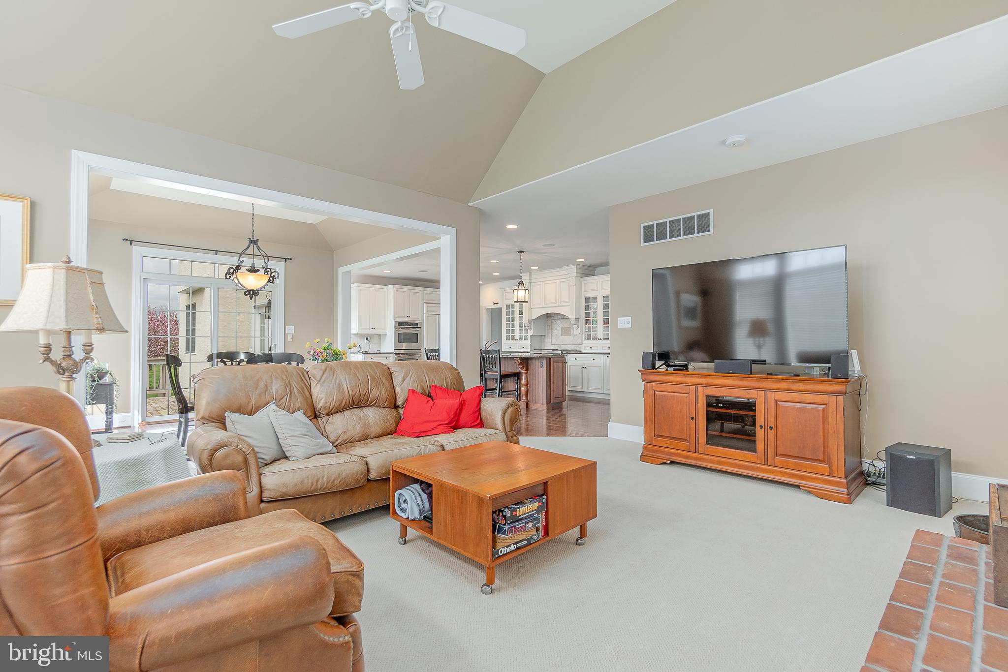 THE MEADOWS - Residential