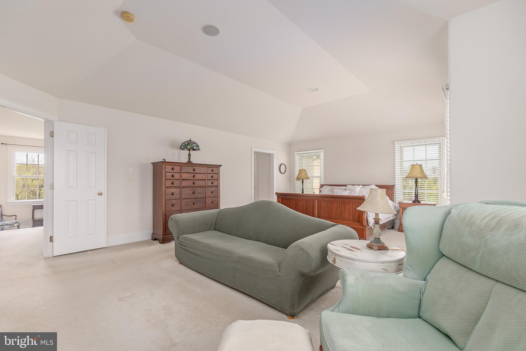 THE MEADOWS - Residential