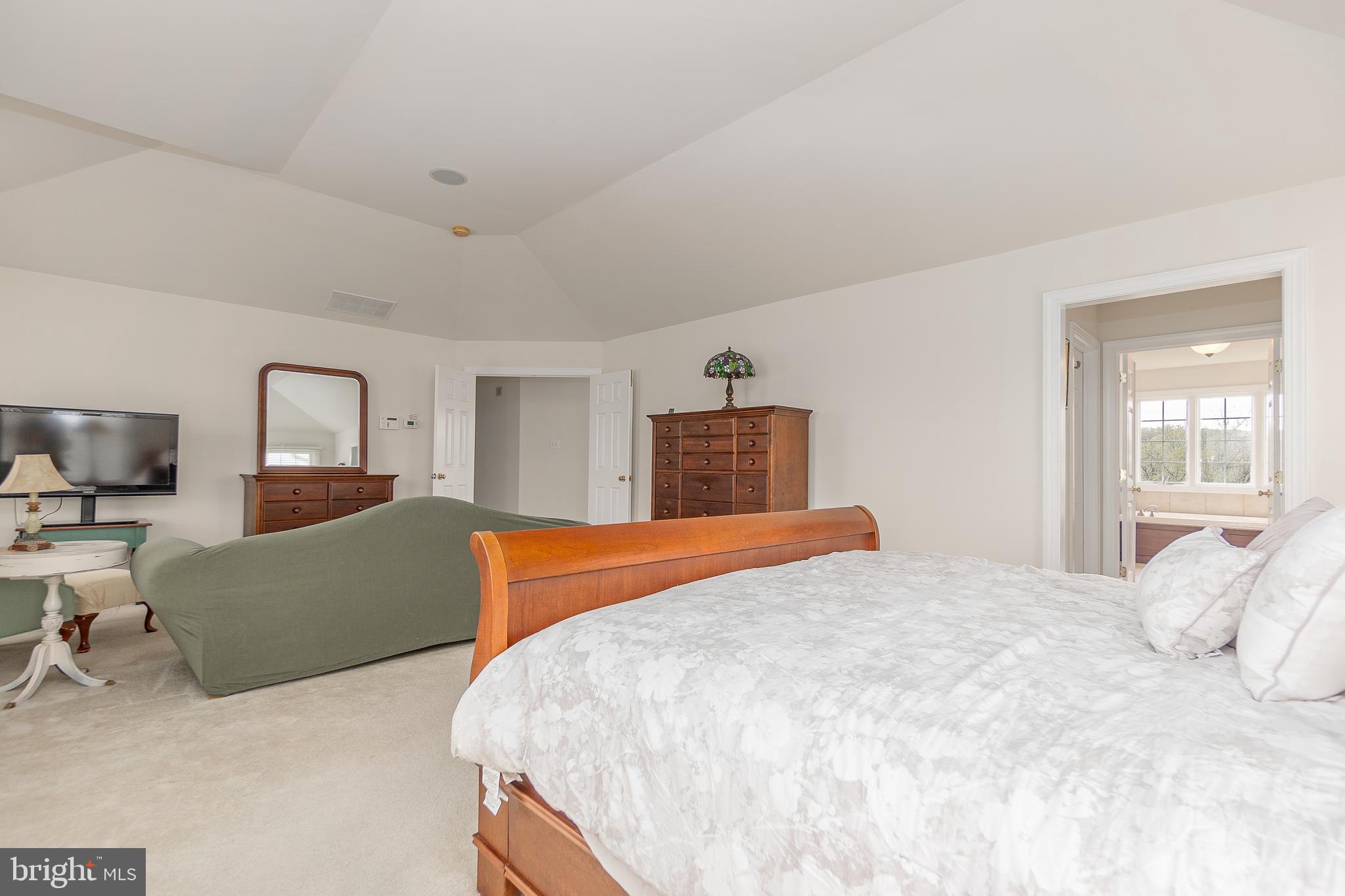 THE MEADOWS - Residential