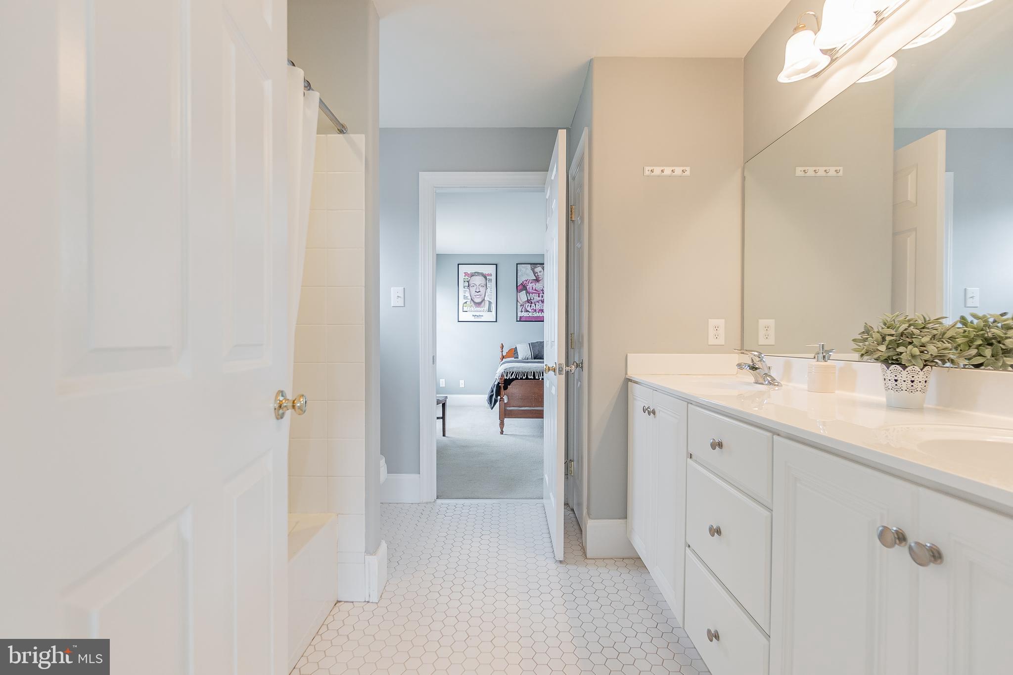 THE MEADOWS - Residential