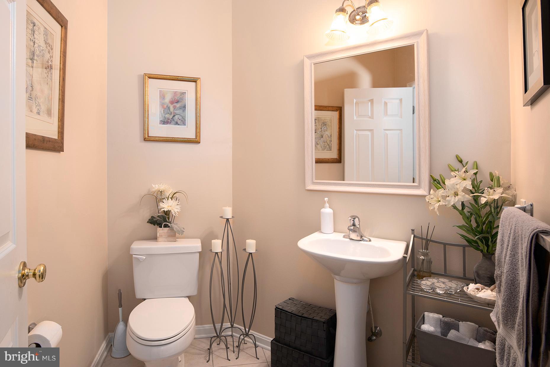 OAK HOLLOW - Residential