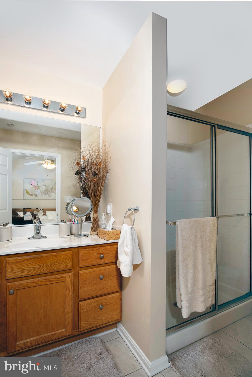 OAK HOLLOW - Residential