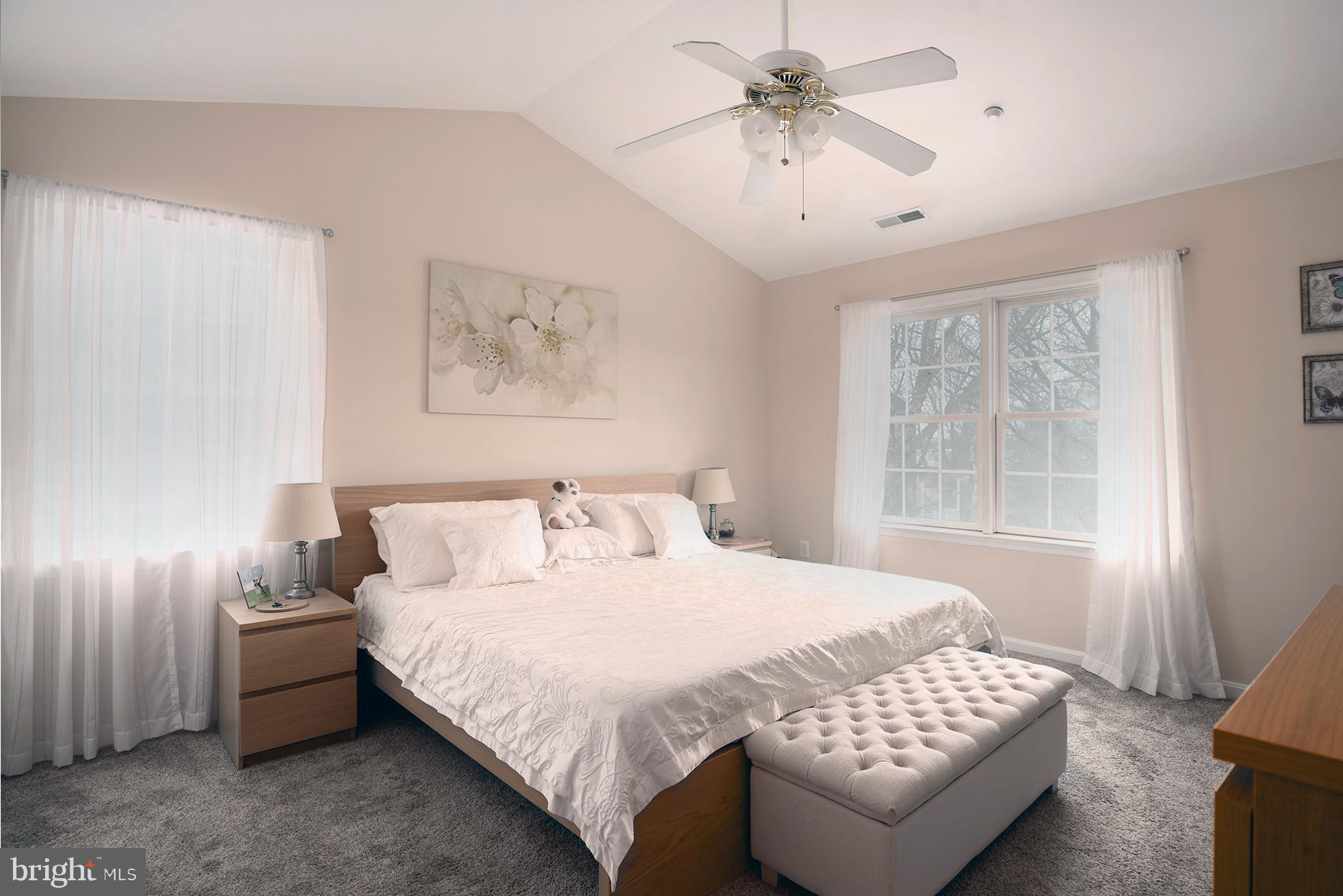 OAK HOLLOW - Residential