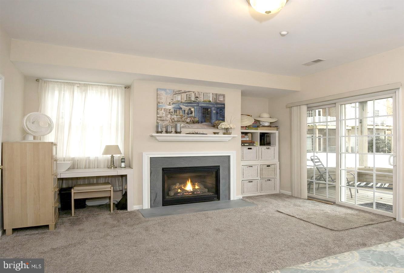 OAK HOLLOW - Residential