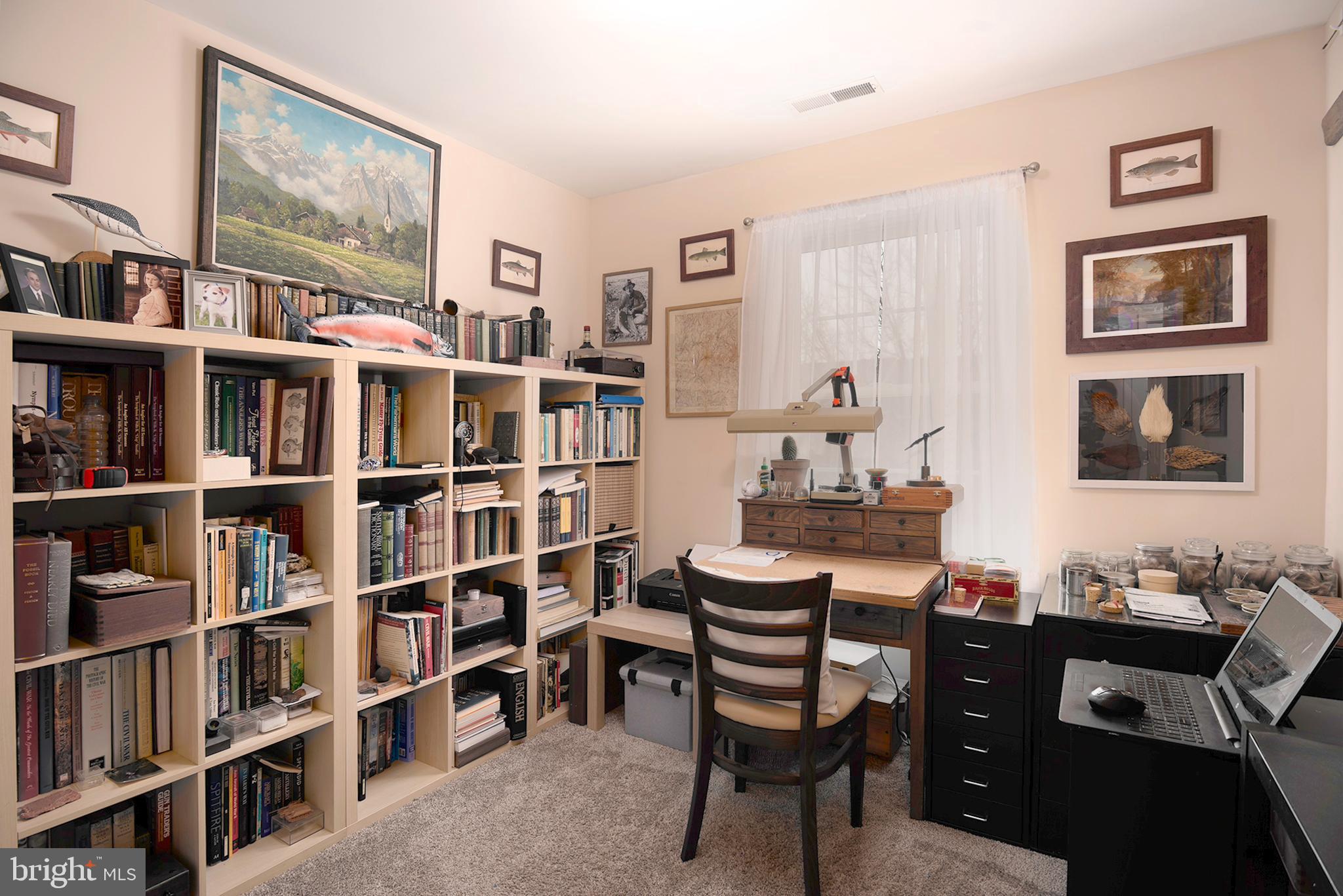 OAK HOLLOW - Residential