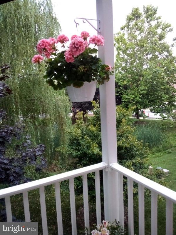 OAK HOLLOW - Residential