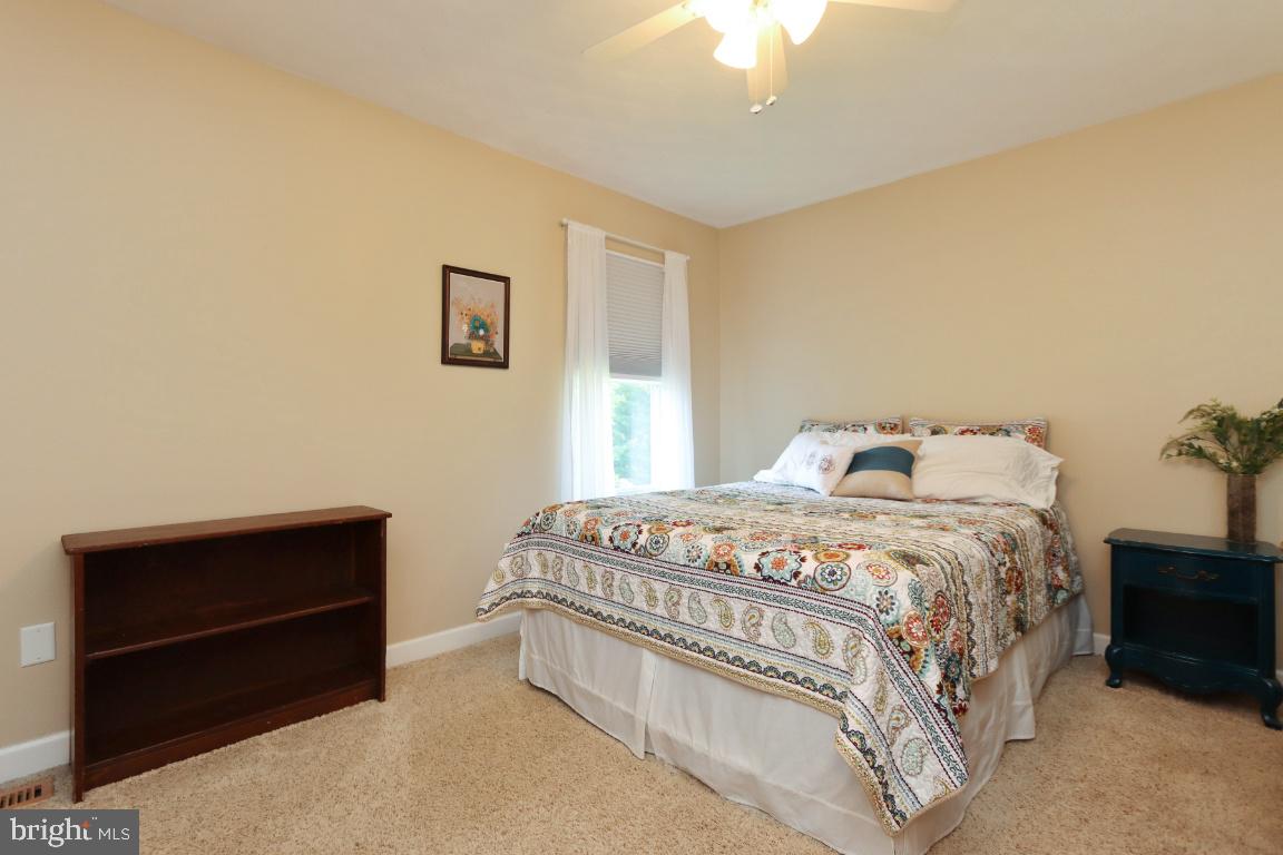 WALNUT HILL - Residential