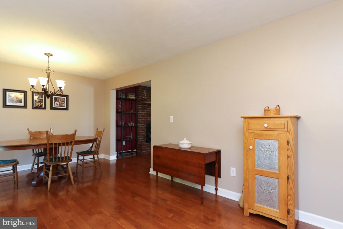 WALNUT HILL - Residential