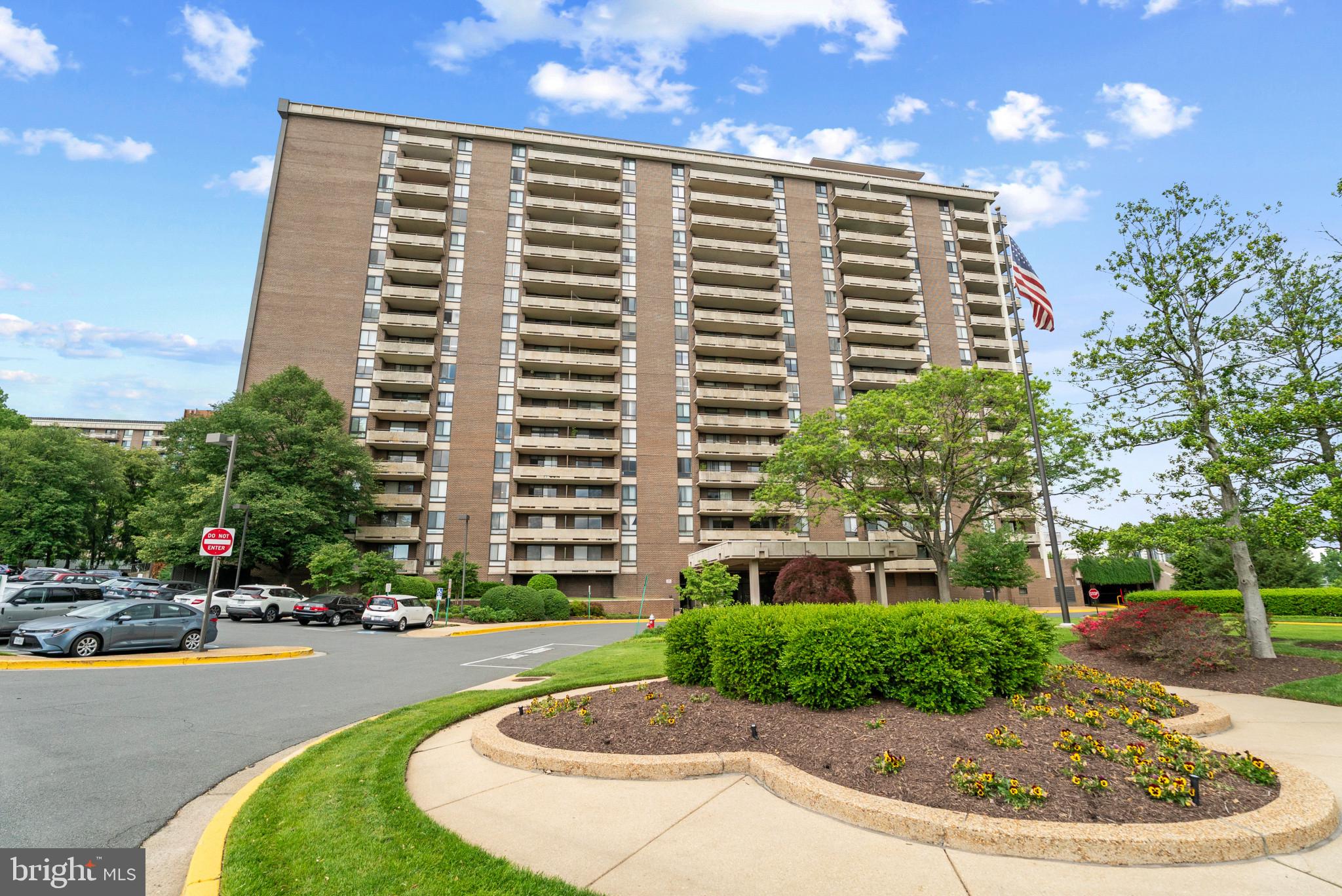 REGENCY AT MCLEAN - Residential
