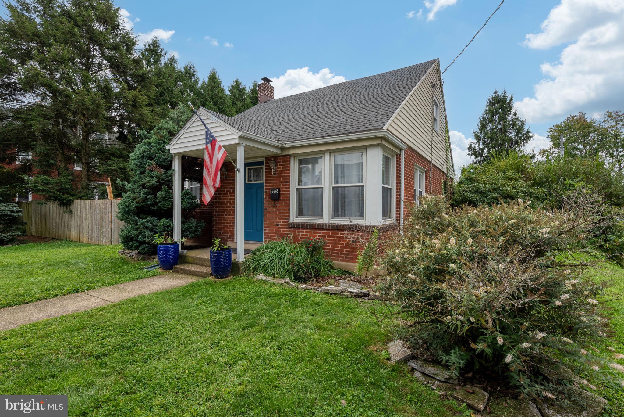 1616 MAPLE STREET