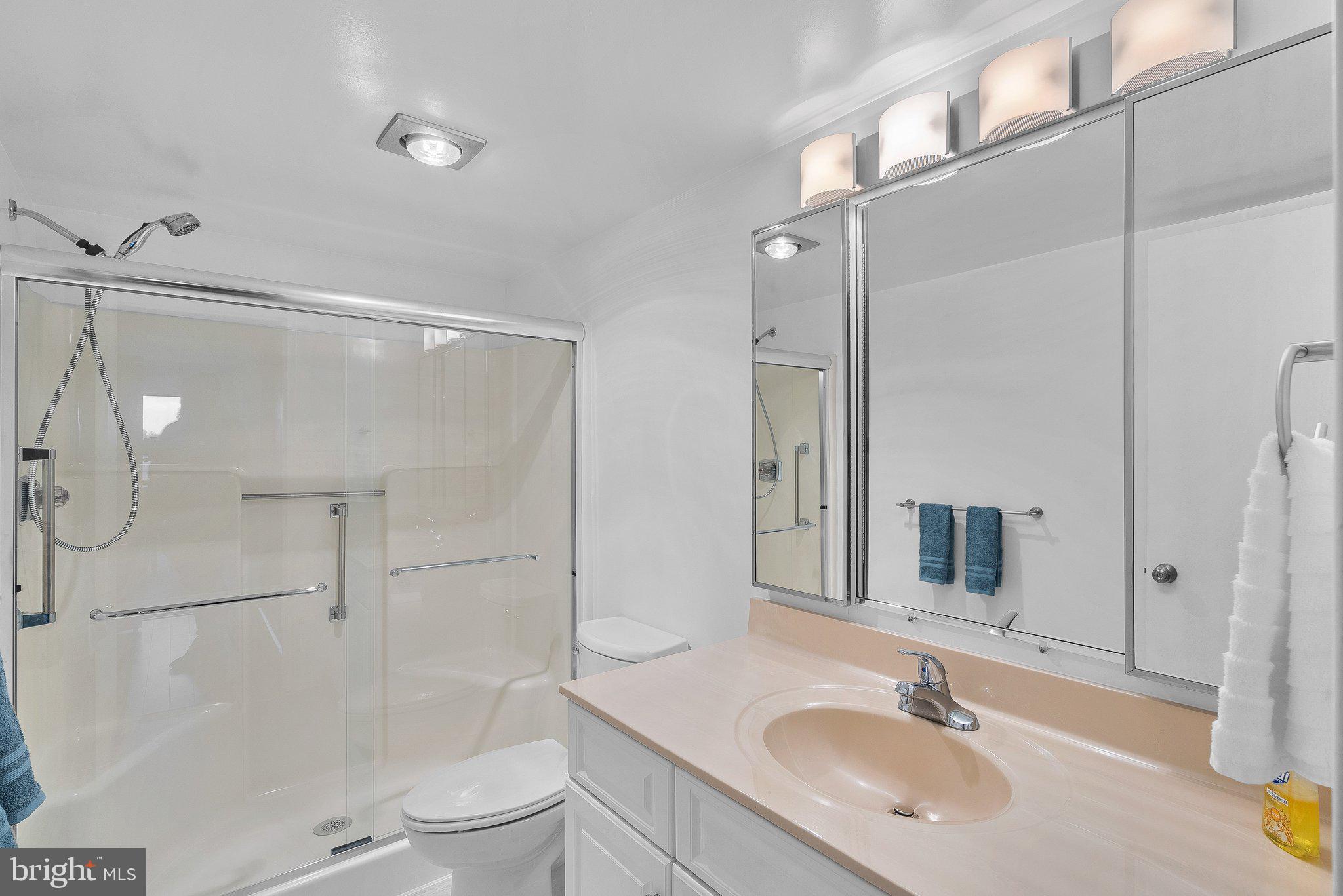 GREENS AT LEISURE WORLD - Residential