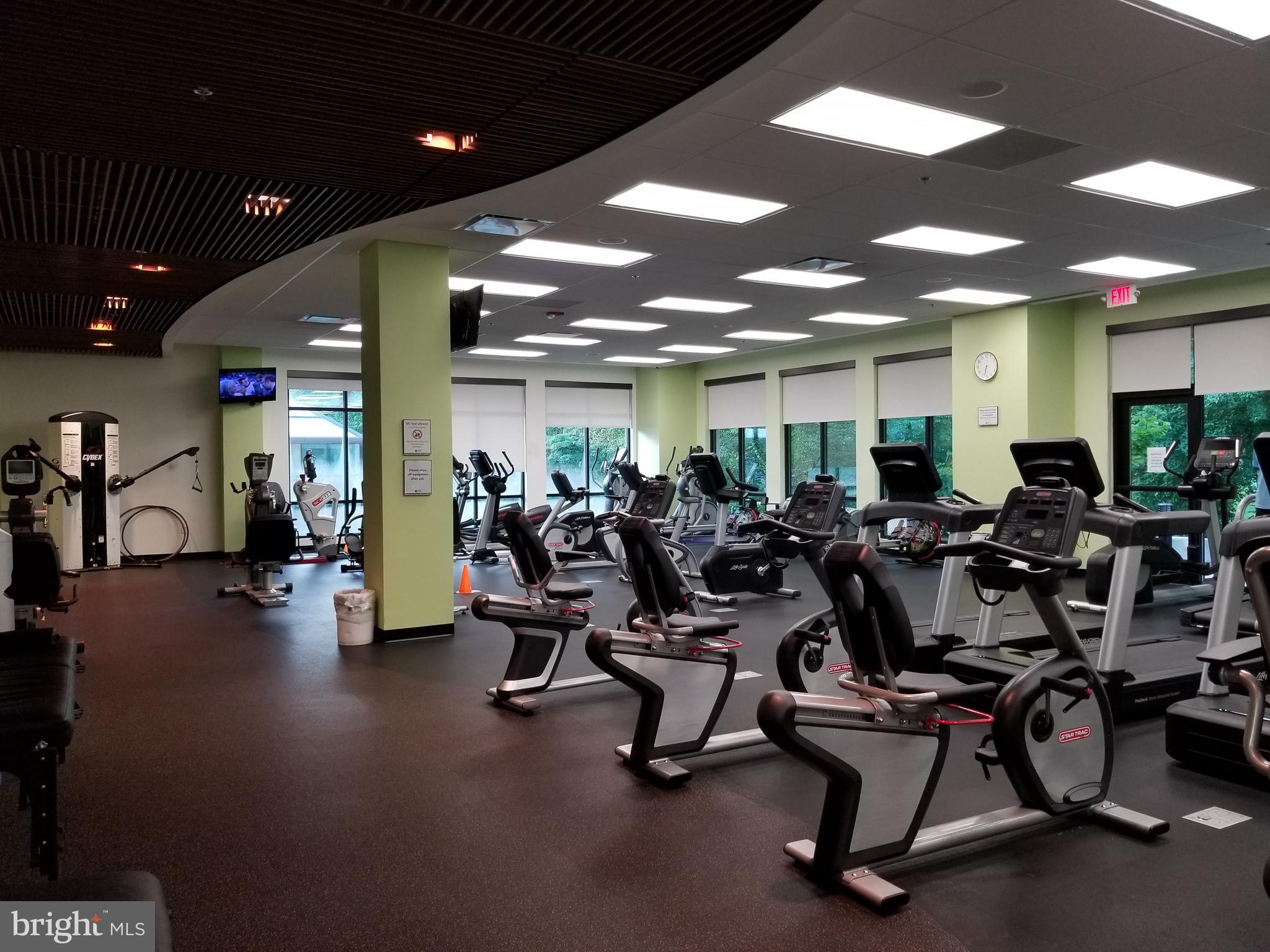 GREENS AT LEISURE WORLD - Residential