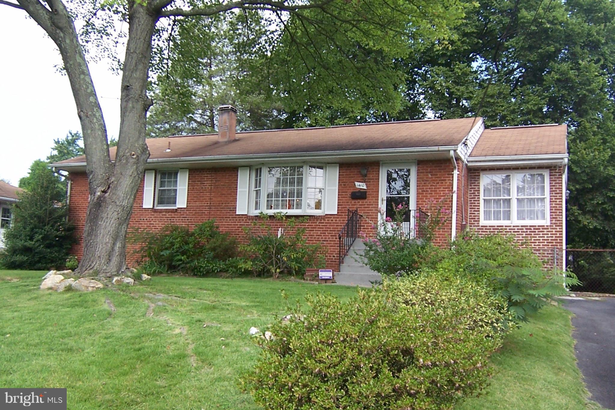 BOTTS - Residential Lease