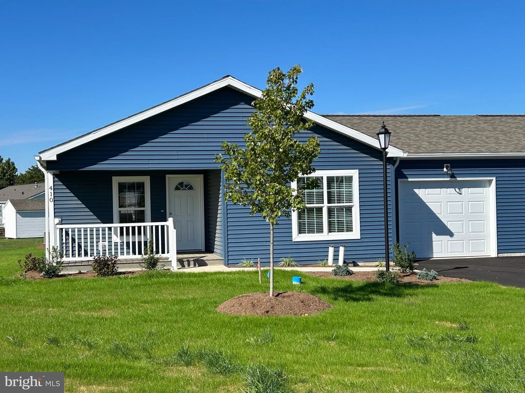 Photo of 410 Eastwood Lane, LANCASTER, PA 17601 (MLS # PALA2064150)