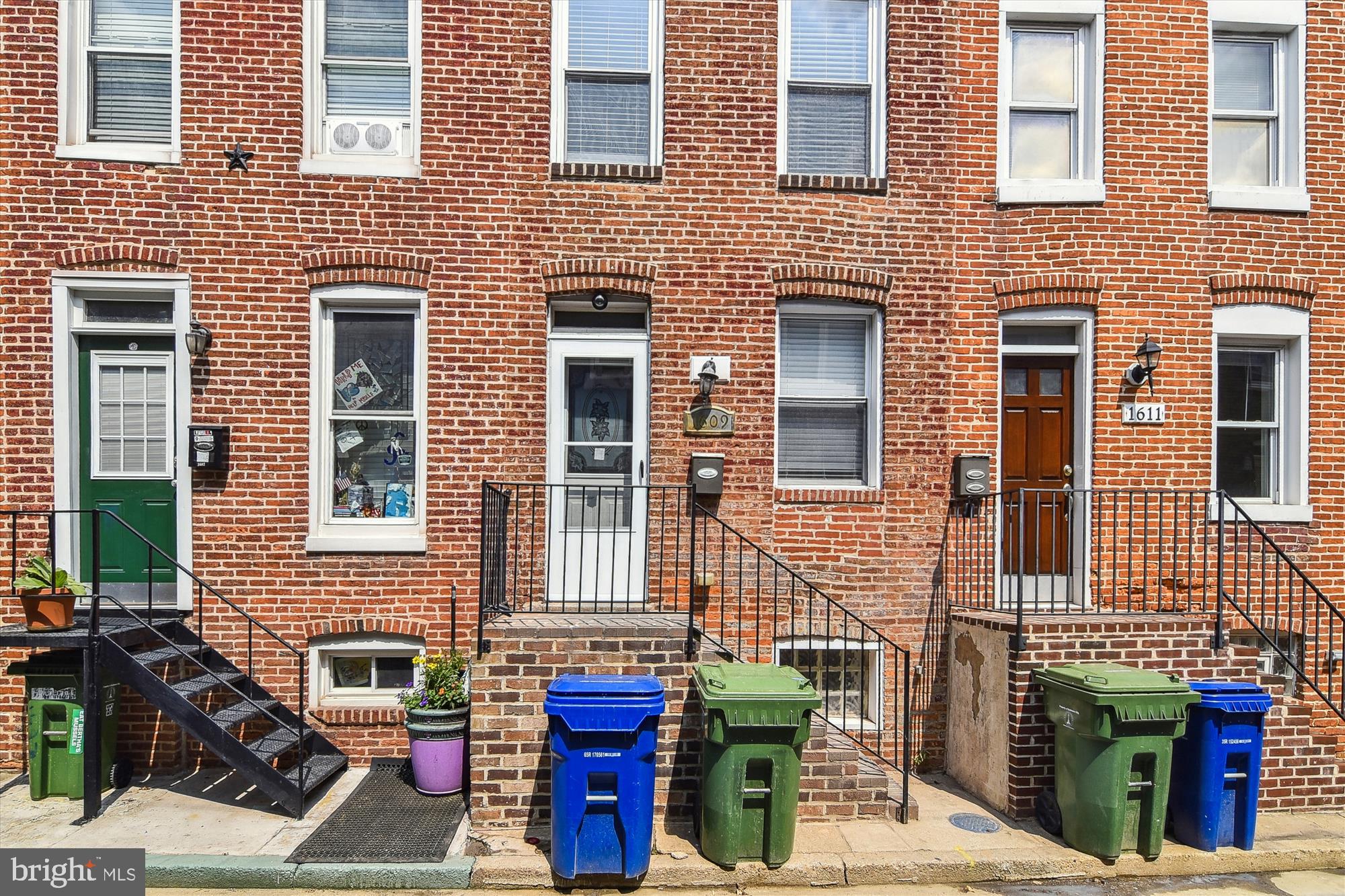 Check out this wonderful two bedroom, two-and-a-half-bathroom townhome in Federal Hill! As you enter the home you are met with the cozy living room that leads into the kitchen. Right off the kitchen the half bath is tucked away in the hallway that leads to the exterior porch. Up the stairs you'll find both bedrooms and full bathroom. The bedroom to the right of the stairs has a small private deck to enjoy the outside. Down the stairs you'll find the last full bathroom and in-unit washer and dryer. The finished basement is perfect for storage. The home has just had new flooring installed and a fresh coat of paint throughout.
The home is located near Hair of the Dog Saloon, Rowan Tree, Shoyou Sushi and Riverside Park, Checkerspot Brewing company, Iron Rooster, Limoncello, Diamondback Brewing, L.P. Steamers and the Cross Street Market. There are so many great spots nearby to enjoy! Immediately available to rent! Minimum 1 Year Lease. Renter is responsible for all utilities. Non-smoking. $350 Non Refundable pet fee (if applicable).
