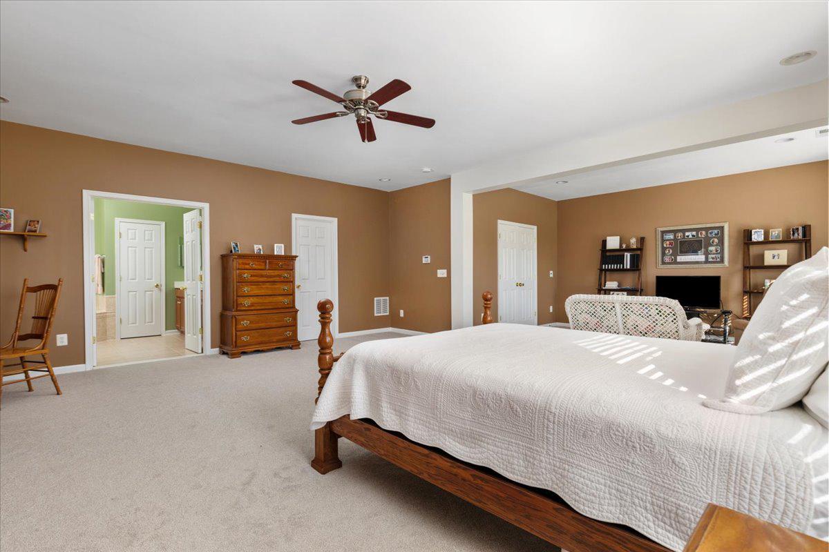 WAKELAND MANOR - Residential