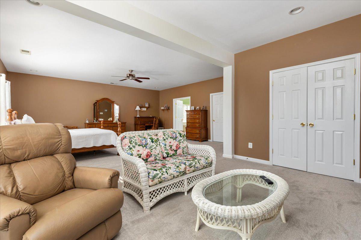 WAKELAND MANOR - Residential