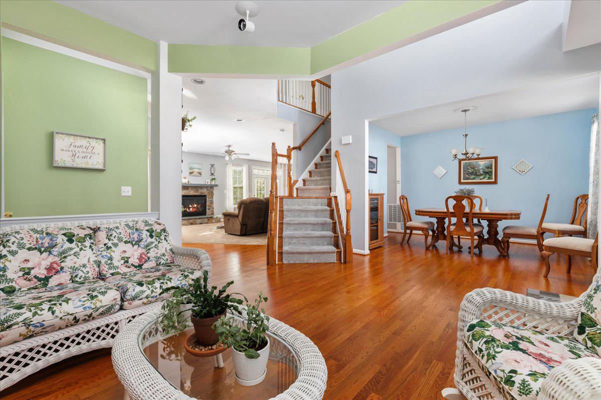 WAKELAND MANOR - Residential