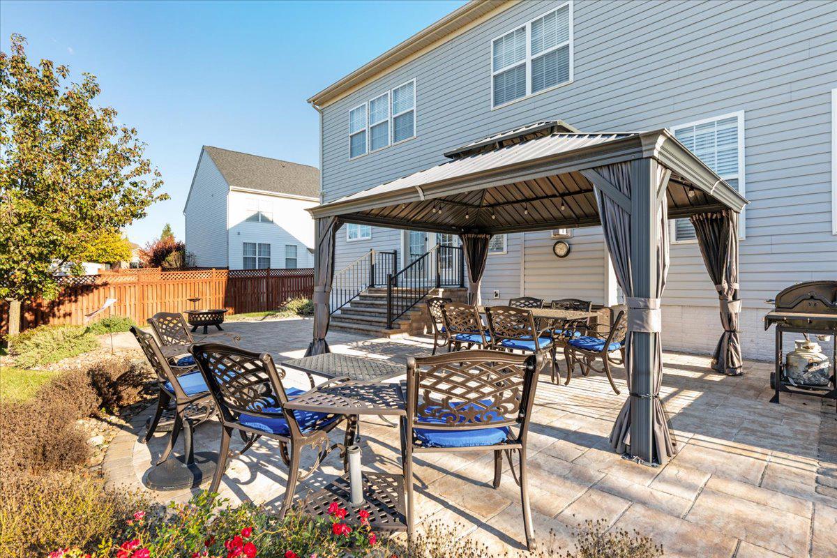 WAKELAND MANOR - Residential