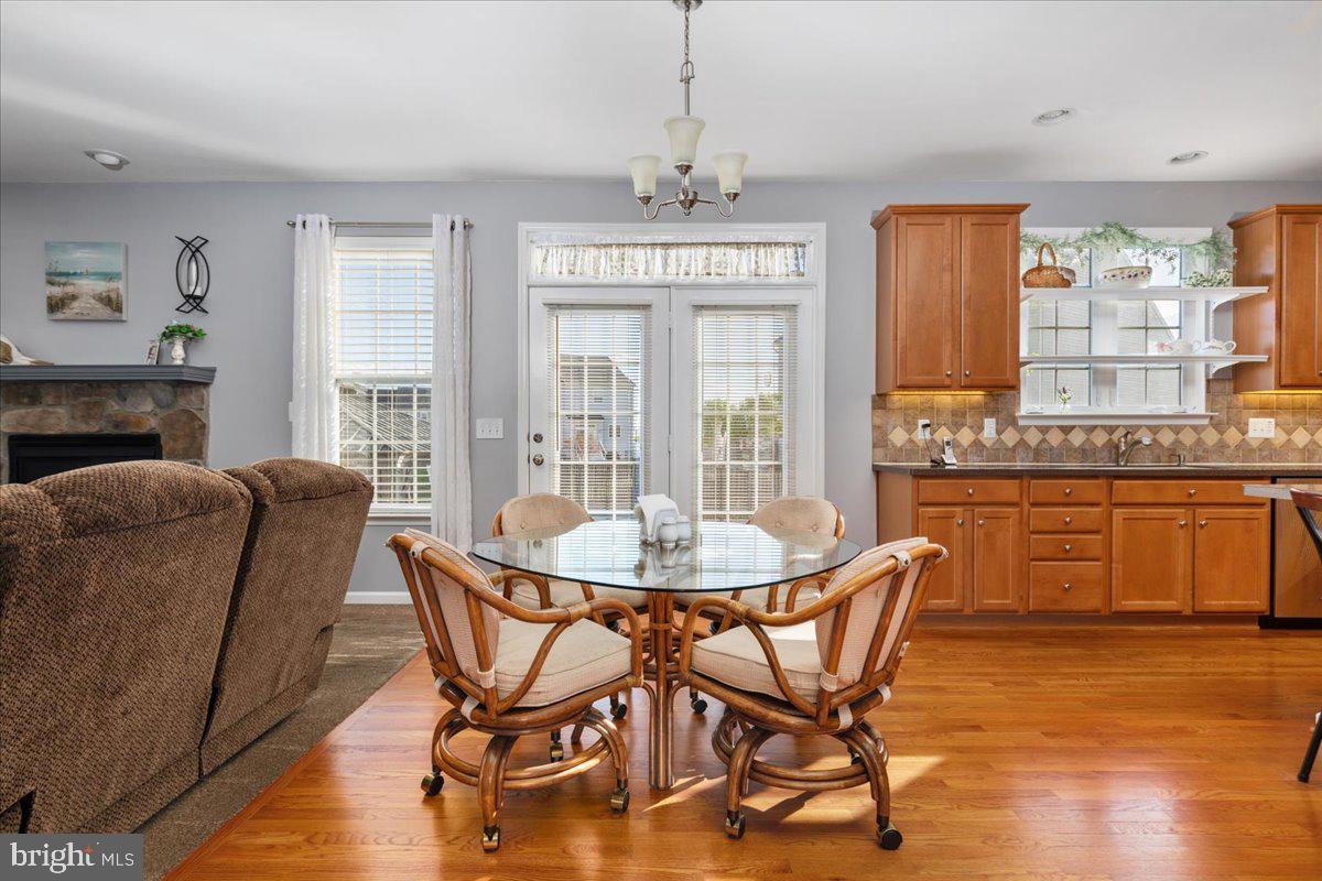 WAKELAND MANOR - Residential