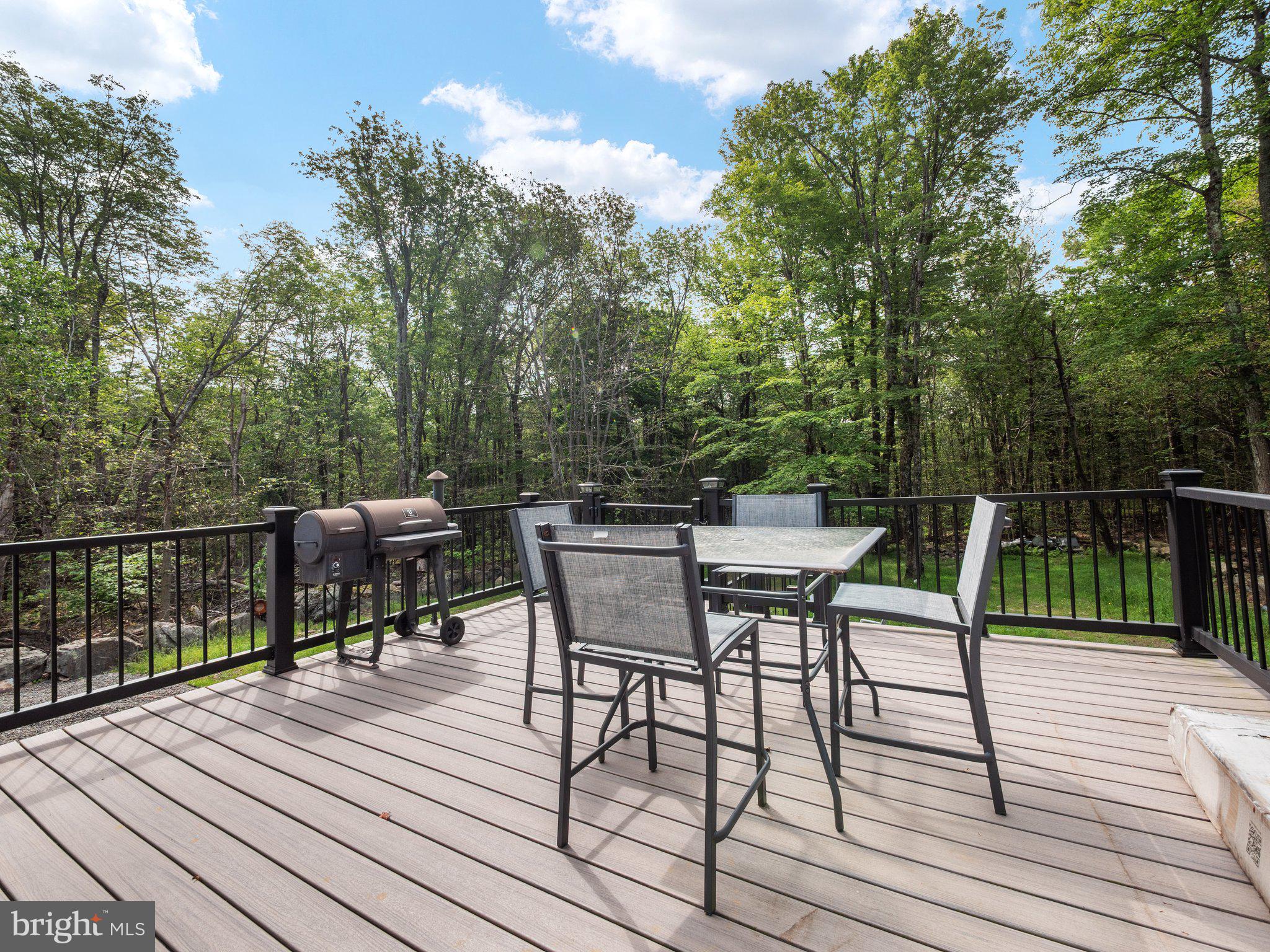 POCONO COUNTRY PLACE - Residential