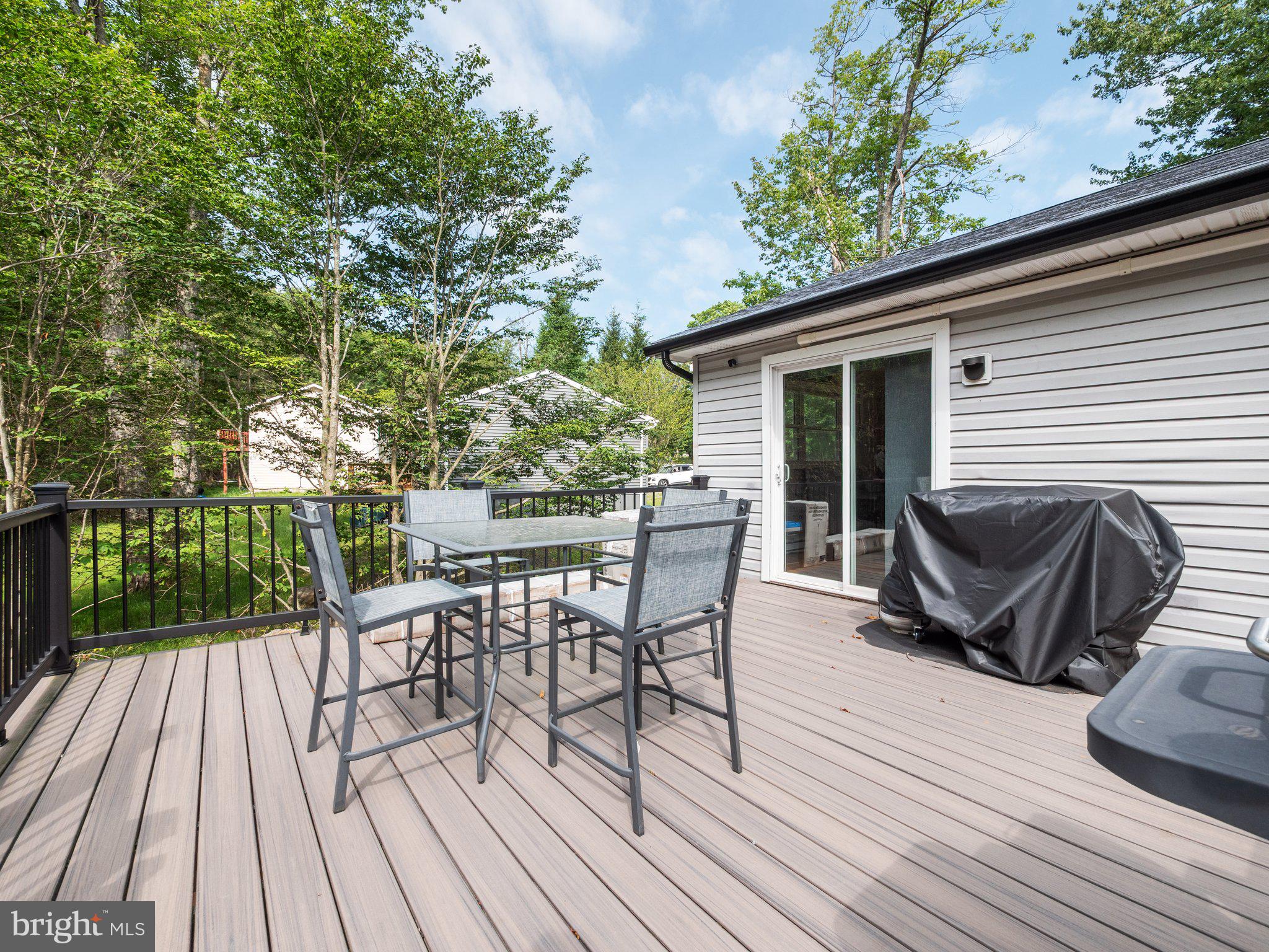 POCONO COUNTRY PLACE - Residential