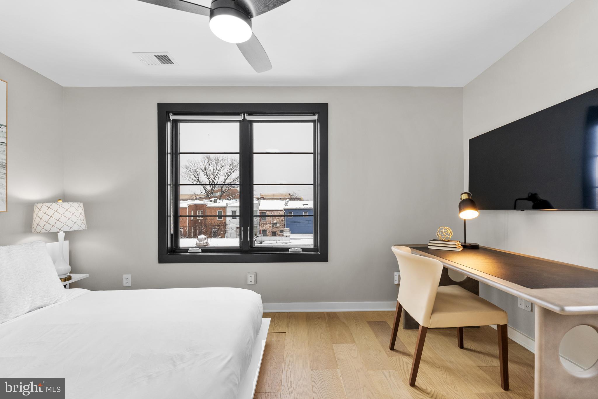 OLD TOWN ALEXANDRIA - Residential