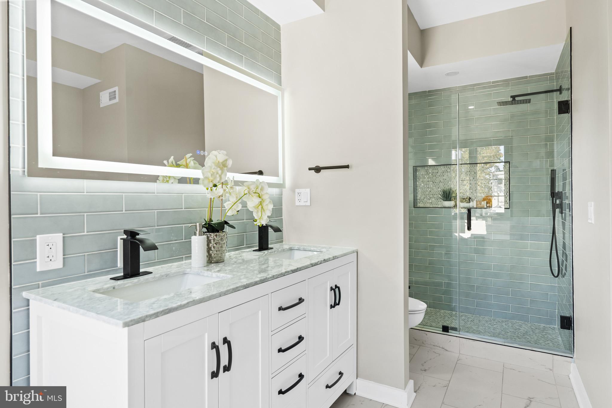 OLD TOWN ALEXANDRIA - Residential