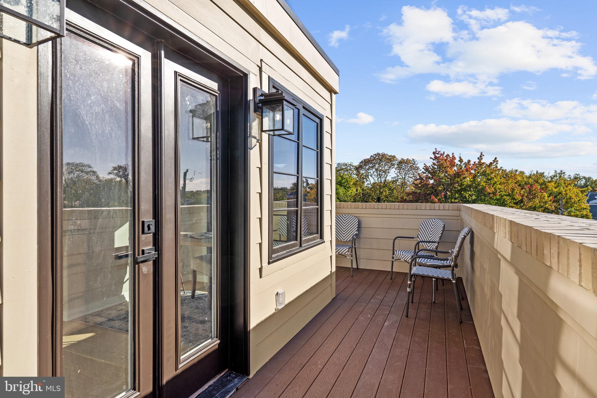 OLD TOWN ALEXANDRIA - Residential