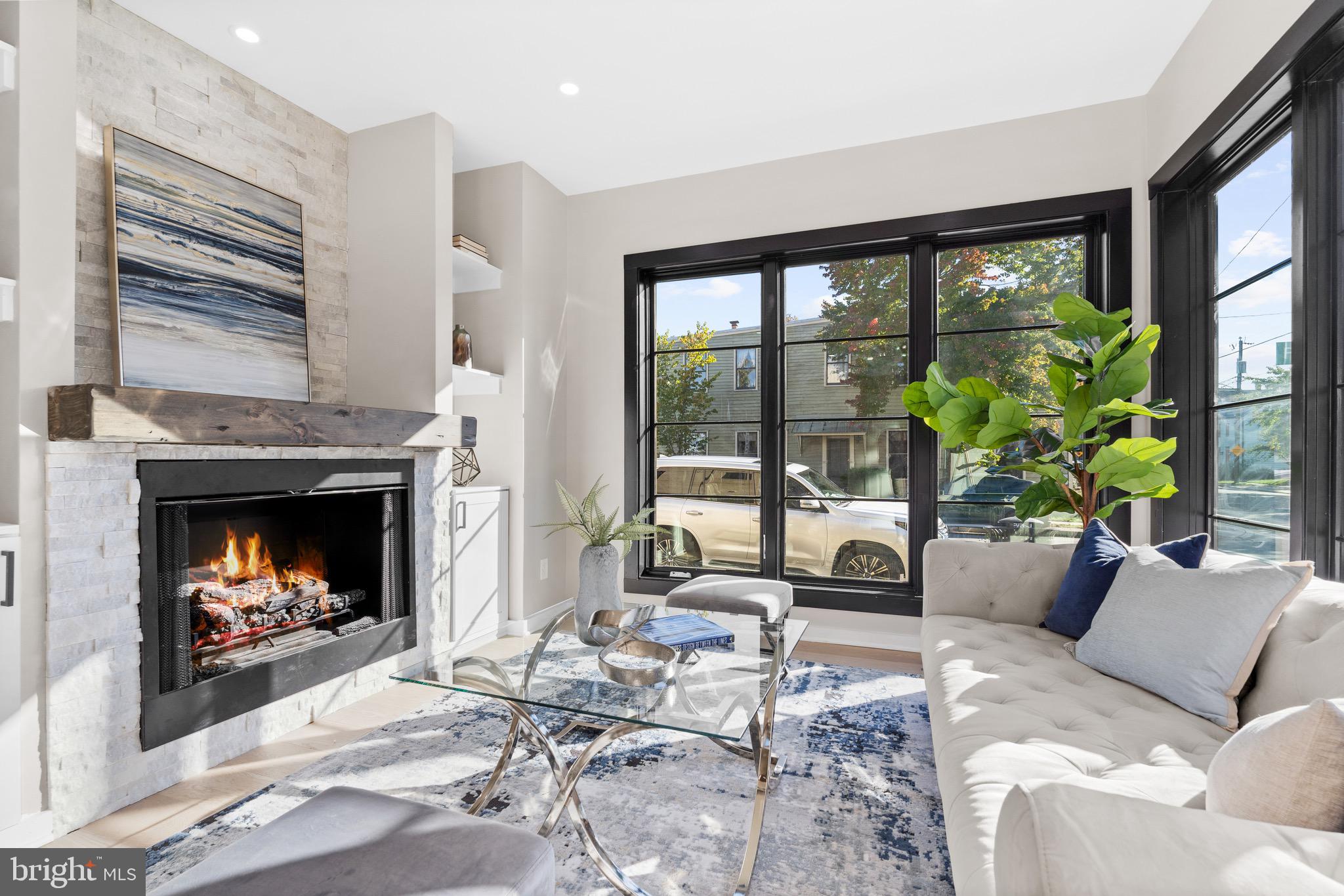 OLD TOWN ALEXANDRIA - Residential