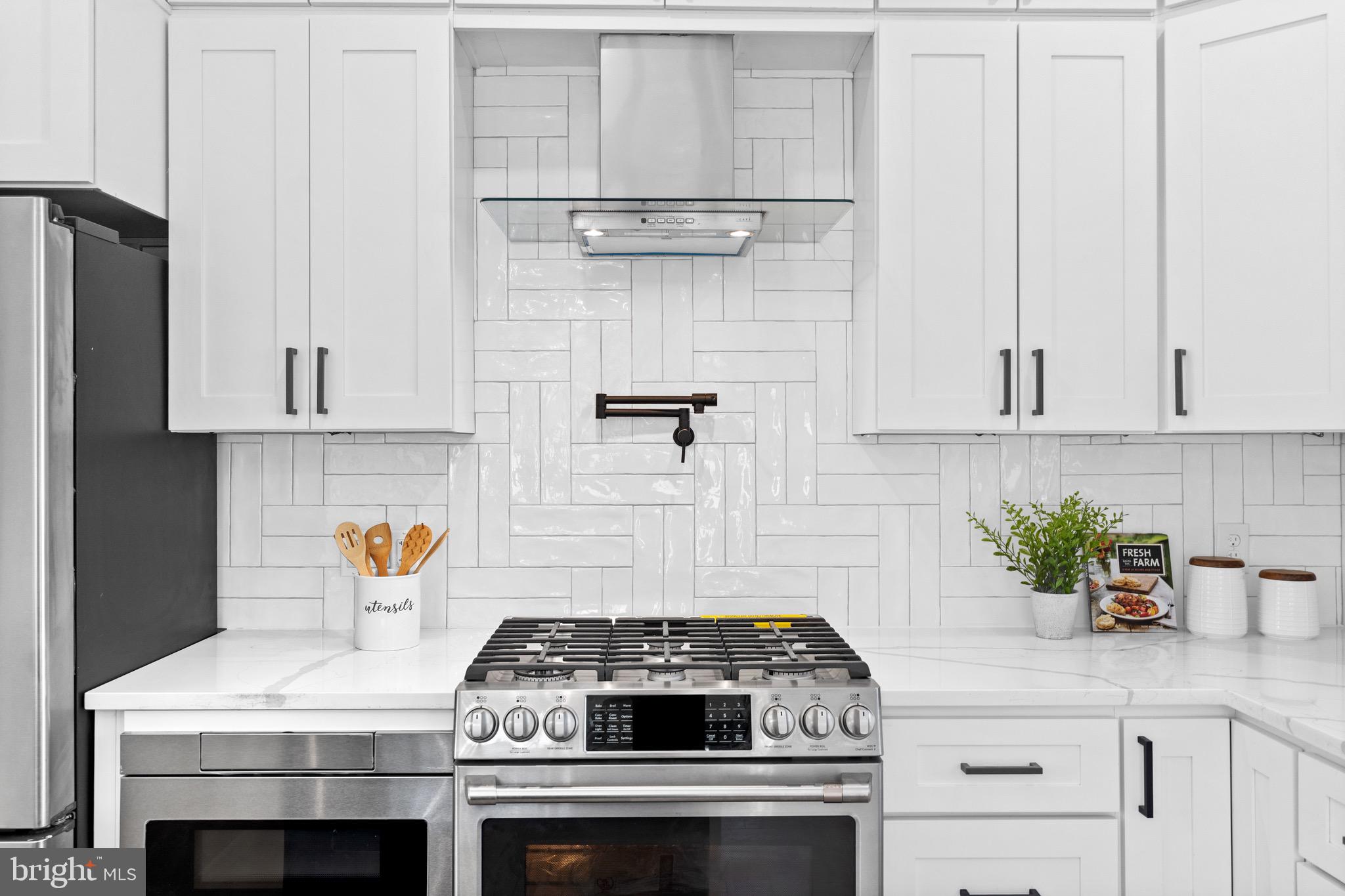 OLD TOWN ALEXANDRIA - Residential