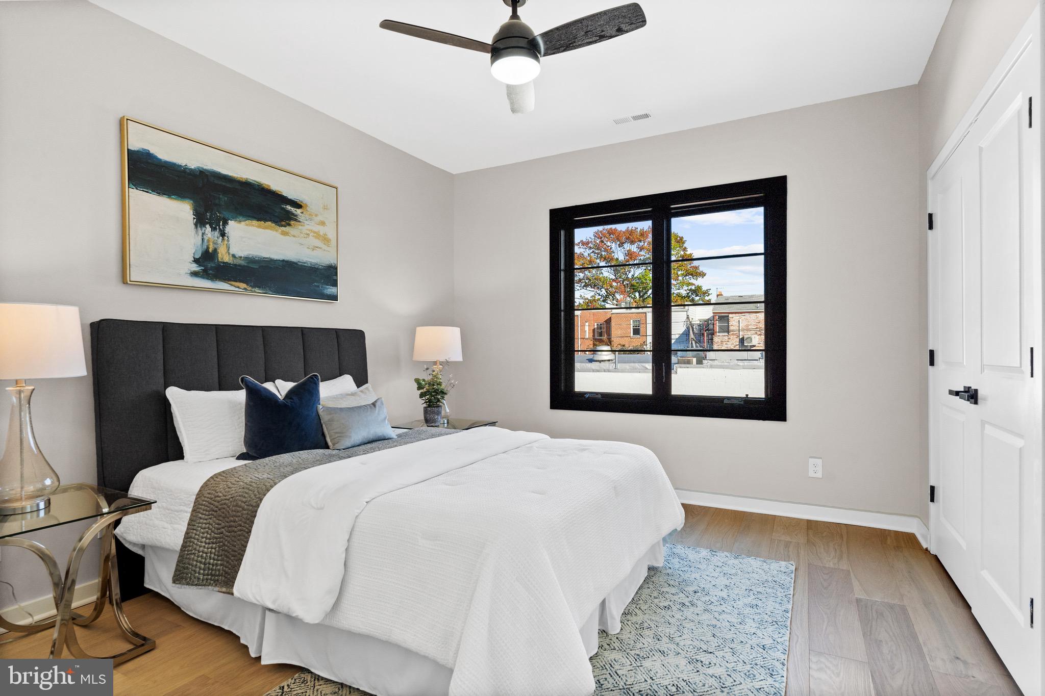 OLD TOWN ALEXANDRIA - Residential