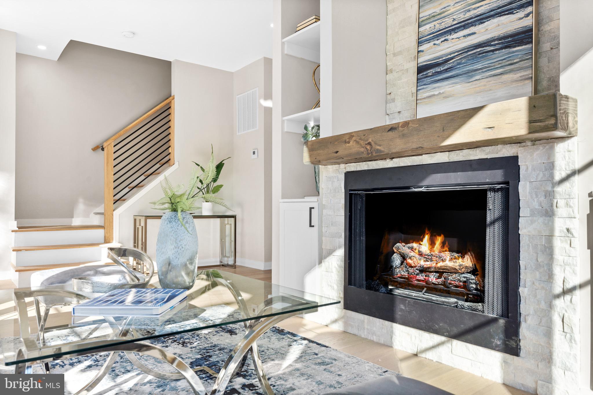 OLD TOWN ALEXANDRIA - Residential